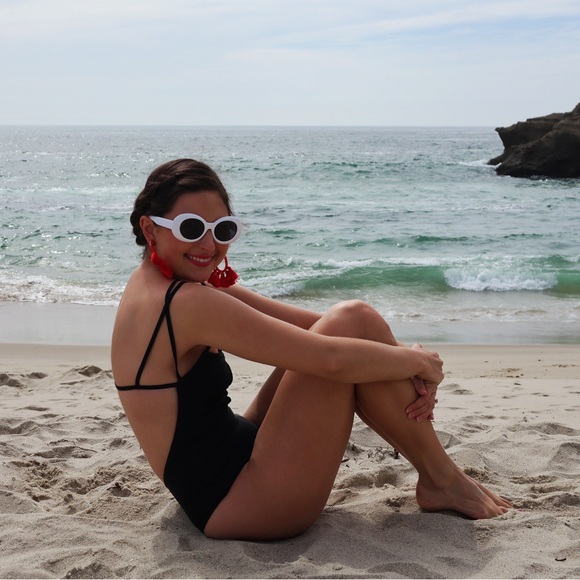 Meet your Posher, Allyson - Picture 1 of 1